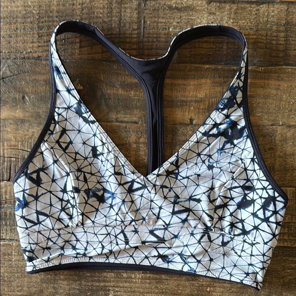 Lululemon Stylish Blue and White Sports Bra